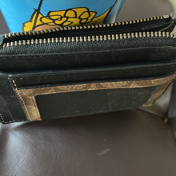 Coach multi-way zip card case - Picture 3 of 3